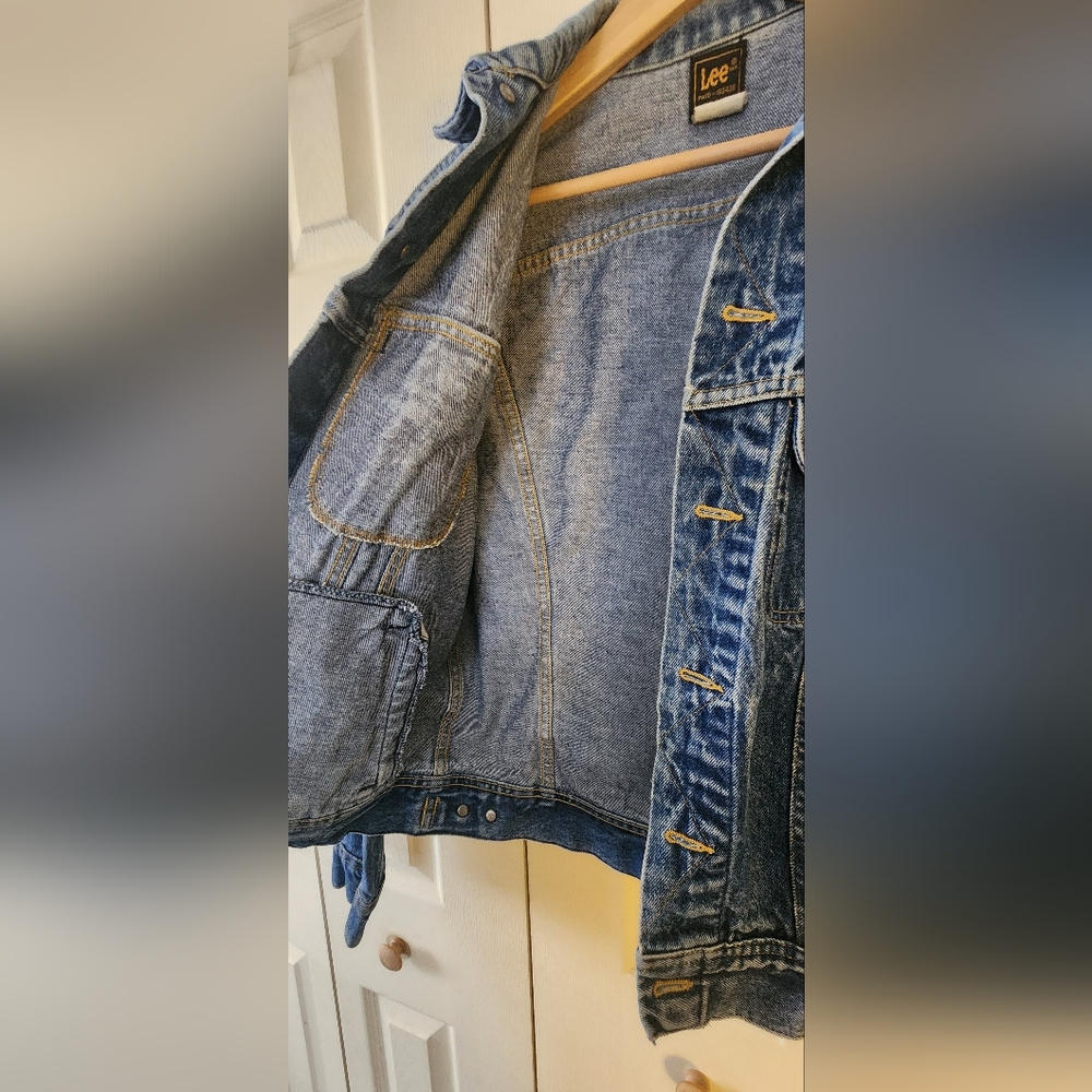 Women's Blue Denim Jacket - Picture 3 of 8
